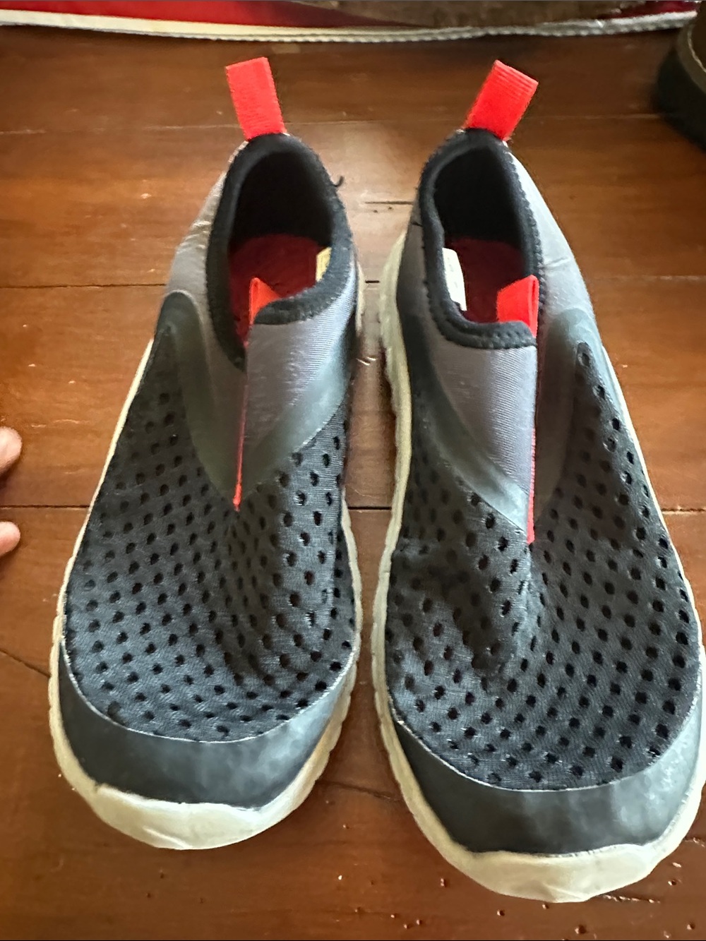 Kids Slip-On Mesh water shoes  in Black and Red